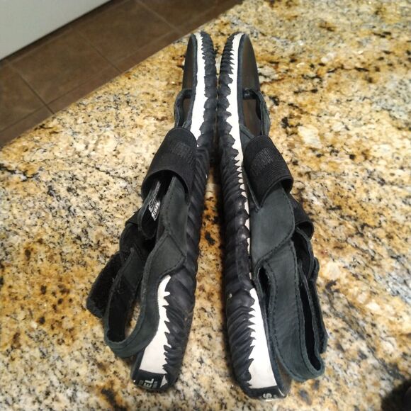 Sorel Out N About Plus Sandals Leather Thong Slingback Black Women's Sz 7.5 - Picture 6 of 12